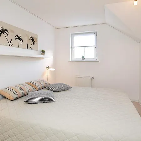 Апартаменты 8 Person On A In