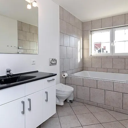 8 Person On A In * Богенсе