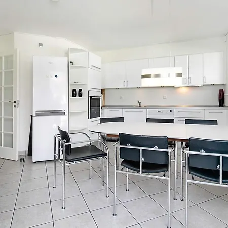 8 Person On A In Апартаменты Богенсе