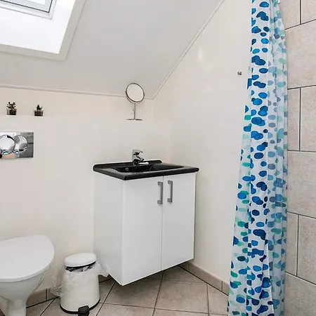 8 Person On A In * Богенсе